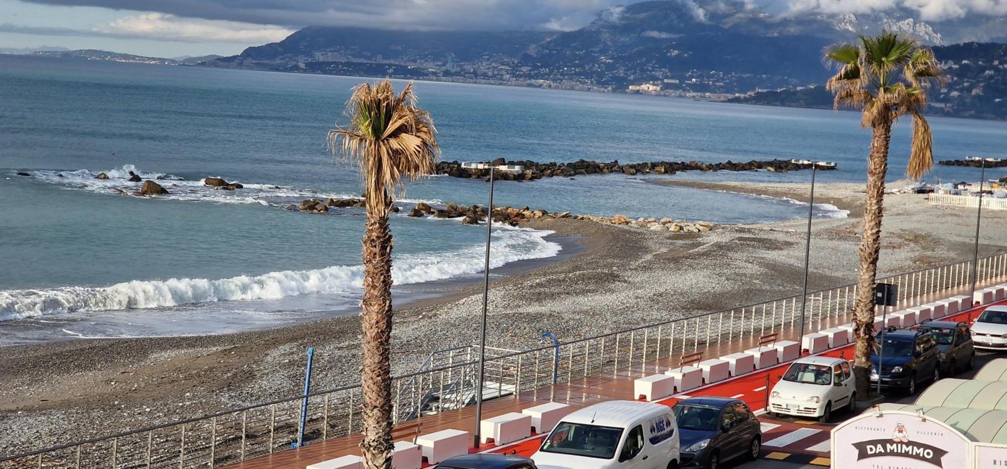 Appartamento Mare Blu Ventimiglia Esterno foto