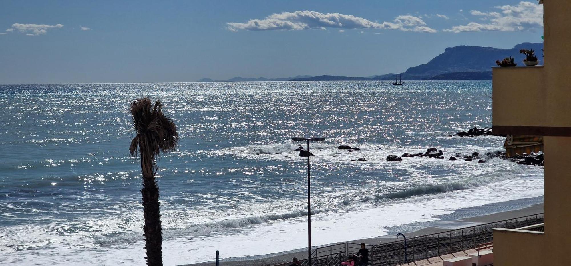 Appartamento Mare Blu Ventimiglia Esterno foto